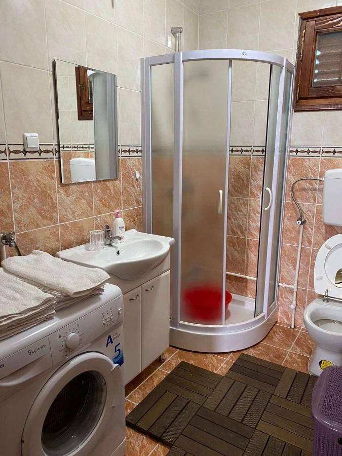 Guest House Kankaras 자블야크 외부 사진
